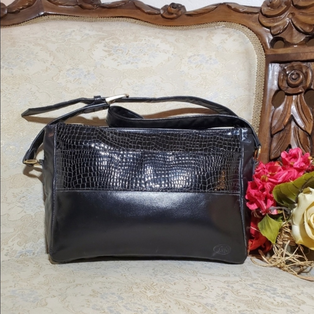 Authentic SAS real leather handbag